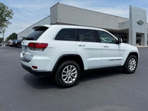 Used 2022 Jeep Grand Cherokee Laredo E RWD image 4
