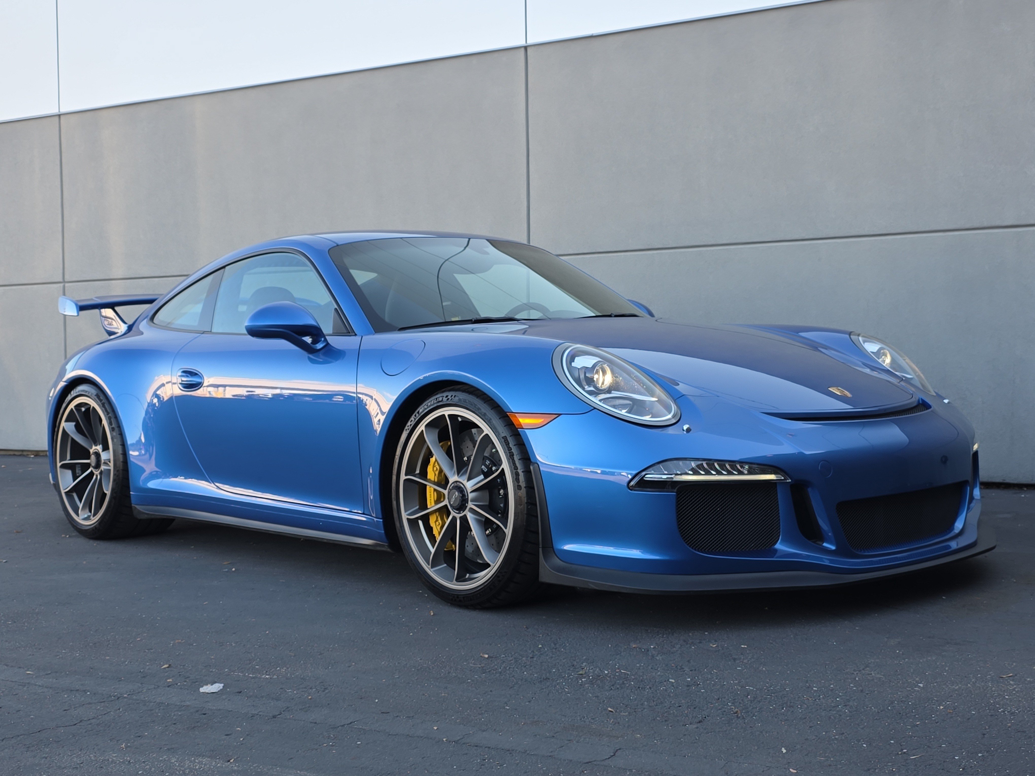 Certified 2015 Porsche 911 GT3 RWD image 9