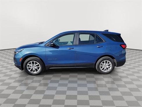 Used 2024 Chevrolet Equinox LS w/ Driver Confidence II Package image 4