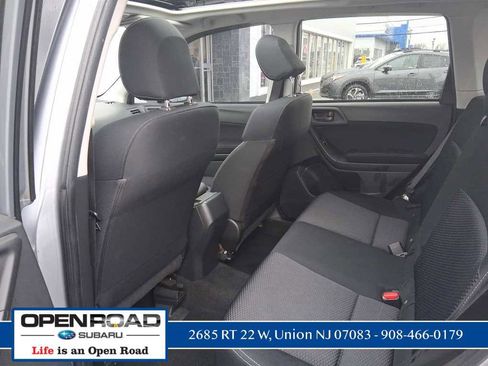Used 2015 Subaru Forester 2.5i Premium w/ All-Weather Package image 10