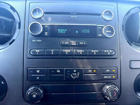 Used 2016 Ford F550 4x4 Crew Cab Super Duty image 51