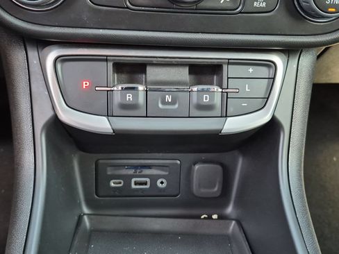 Certified 2023 GMC Terrain SLT FWD image 14