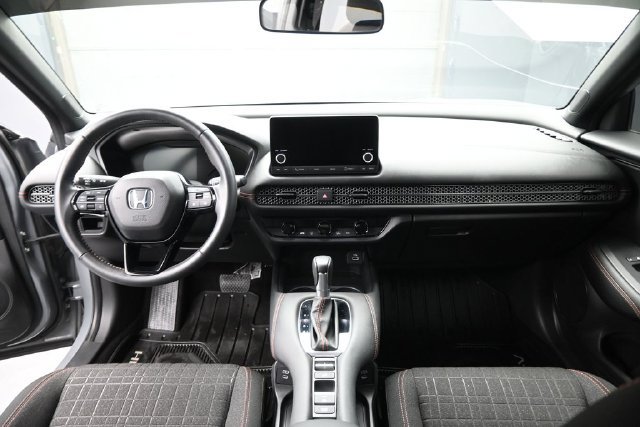 Used 2025 Honda HR-V Sport image 12