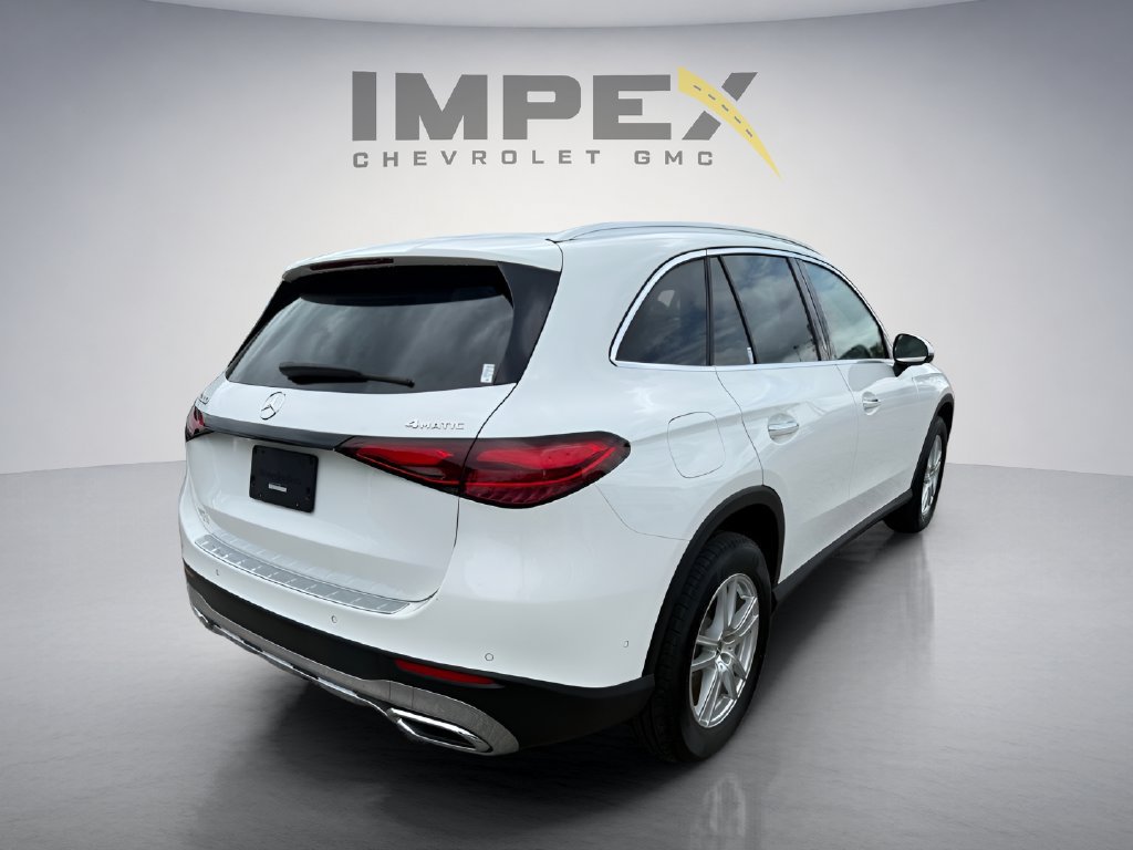 Used 2023 Mercedes-Benz GLC 300 4MATIC w/ Exclusive Trim Package image 5