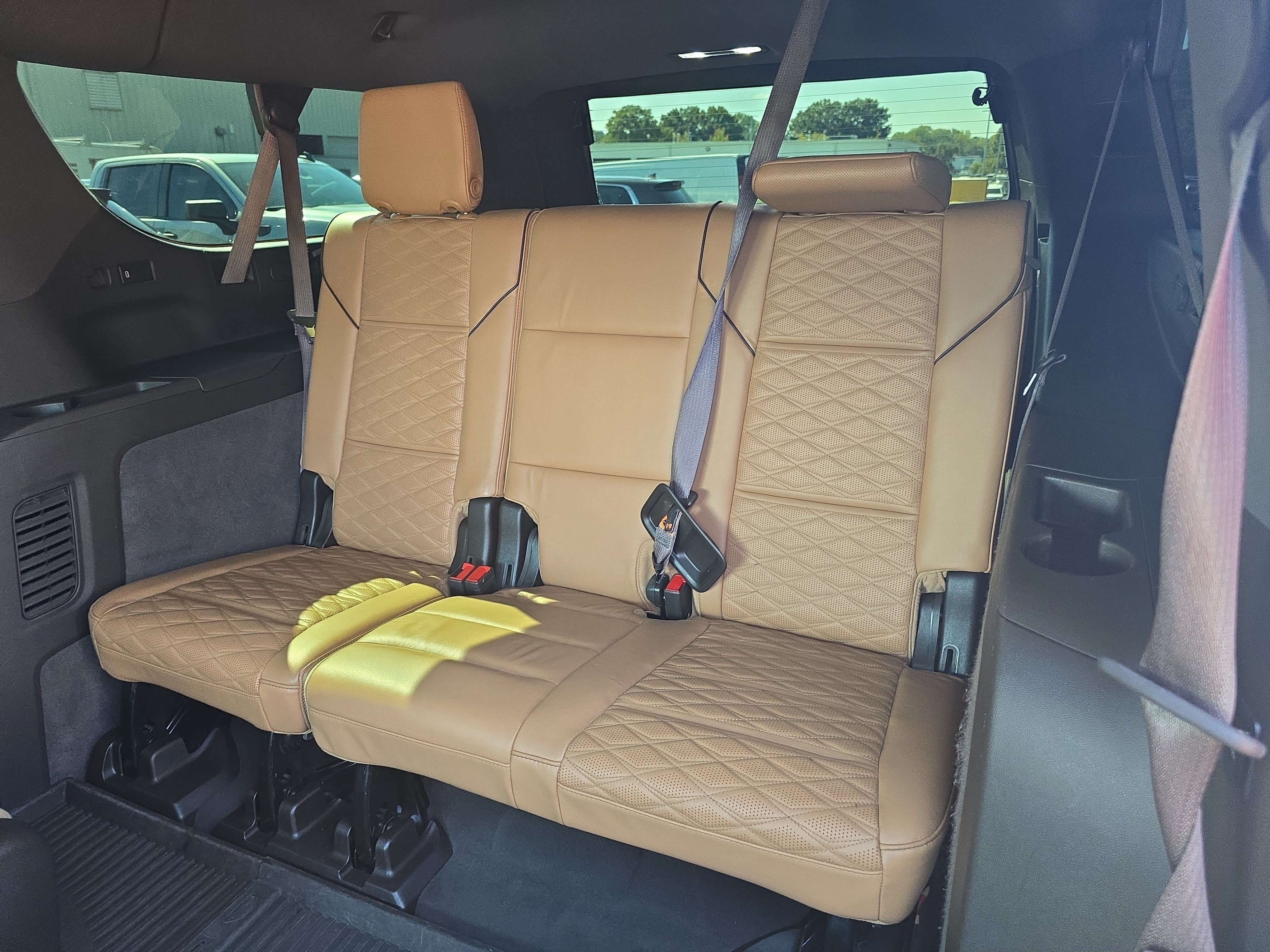Used 2021 Cadillac Escalade ESV Sport AWD/4WD image 14