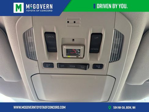 Used 2023 Toyota Highlander XLE AWD/4WD image 27