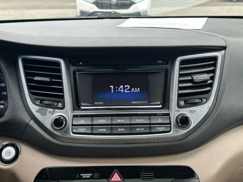 Used 2017 Hyundai Tucson Value AWD/4WD image 25
