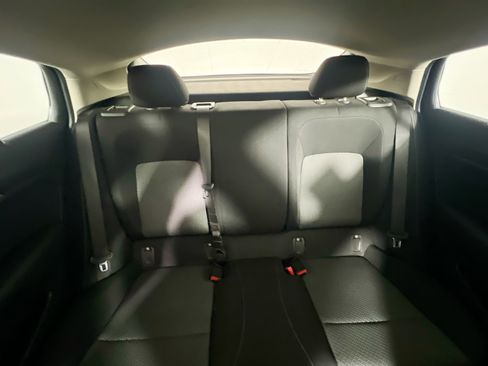 Used 2018 Buick Regal Preferred image 34