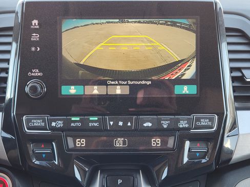 Used 2018 Honda Odyssey EX image 18