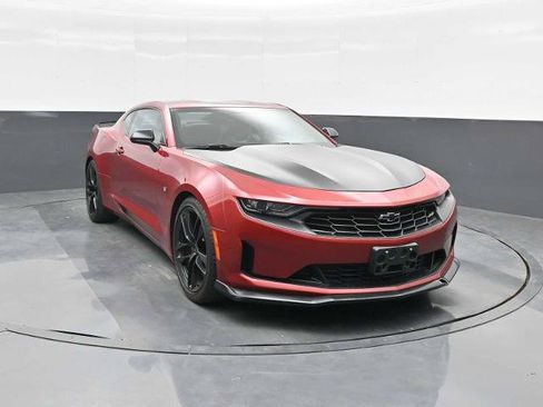 Used 2020 Chevrolet Camaro LT w/ 1LE Track Performance Package RWD image 2