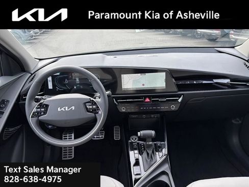 New 2025 Kia Niro EX Touring image 7