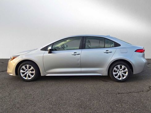 Used 2020 Toyota Corolla LE image 7