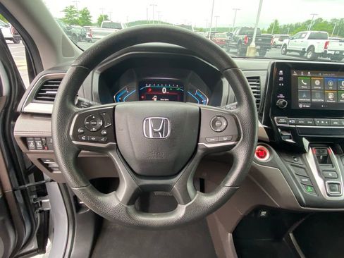 Used 2019 Honda Odyssey EX image 13