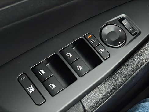 New 2026 Kia Sportage X-Line AWD/4WD image 17
