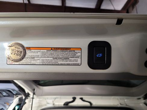 Used 2016 Toyota Sienna XLE image 12