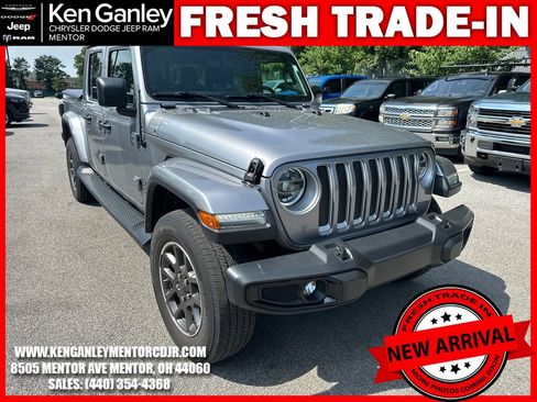Used 2020 Jeep Gladiator Overland AWD/4WD image 1