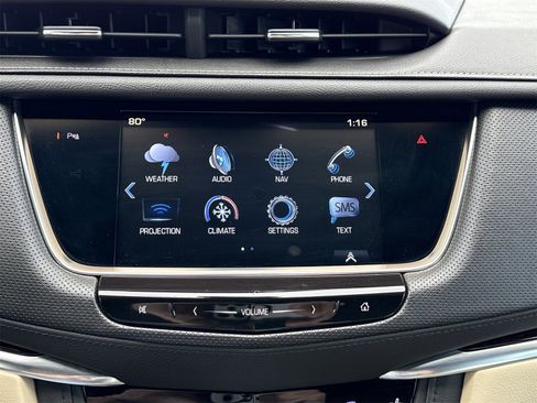 Used 2017 Cadillac XT5 Luxury w/ Driver Awareness Package image 21