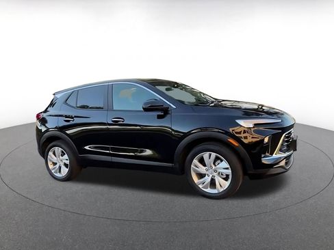 Used 2025 Buick Encore GX Preferred image 2