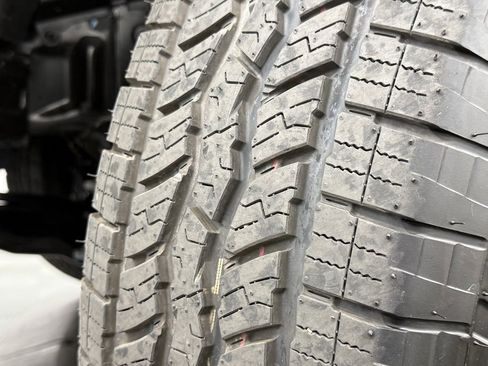 Used 2025 Toyota Tacoma TRD Off-Road image 36