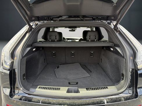 Used 2020 Cadillac XT4 Sport w/ Cold Weather Package FWD image 12