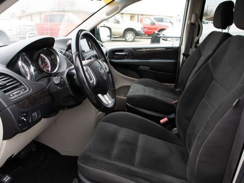 Used 2017 Dodge Grand Caravan SE w/ Power Window Group image 12