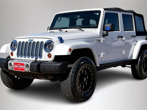 Used 2013 Jeep Wrangler Unlimited Sahara w/ Connectivity Group image 2