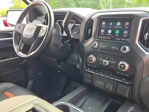 Used 2020 GMC Sierra 1500 AT4 w/ AT4 Premium Package AWD/4WD image 8