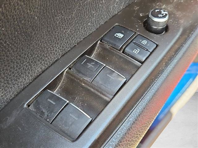 Used 2022 Toyota Camry XLE FWD image 11