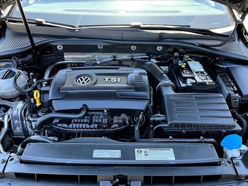 Used 2017 Volkswagen GTI Autobahn FWD image 36