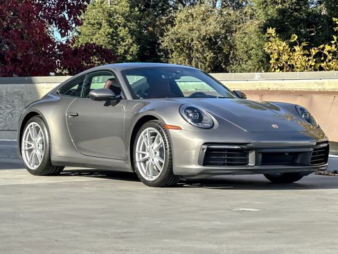 Used 2022 Porsche 911 Carrera image 10