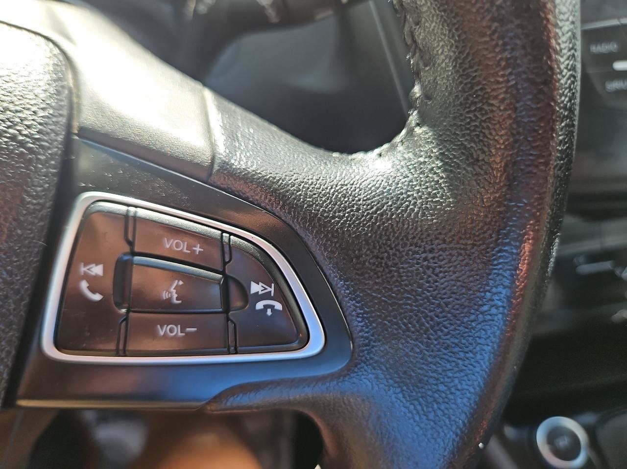 Used 2015 Ford Focus SE w/ Equipment Group 201A FWD image 28