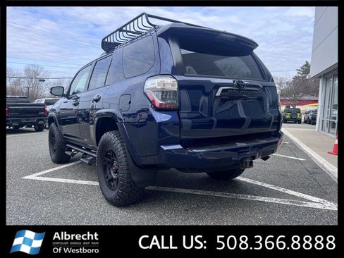 Used 2021 Toyota 4Runner Venture w/ Moonroof Package AWD/4WD image 3