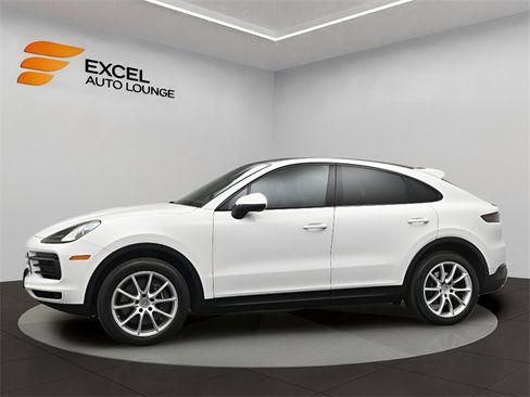 Used 2023 Porsche Cayenne Coupe image 2