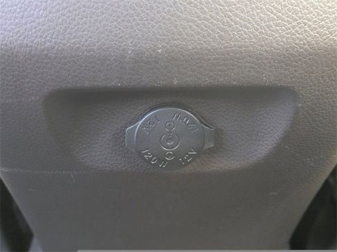 Used 2017 Hyundai Santa Fe Sport image 16