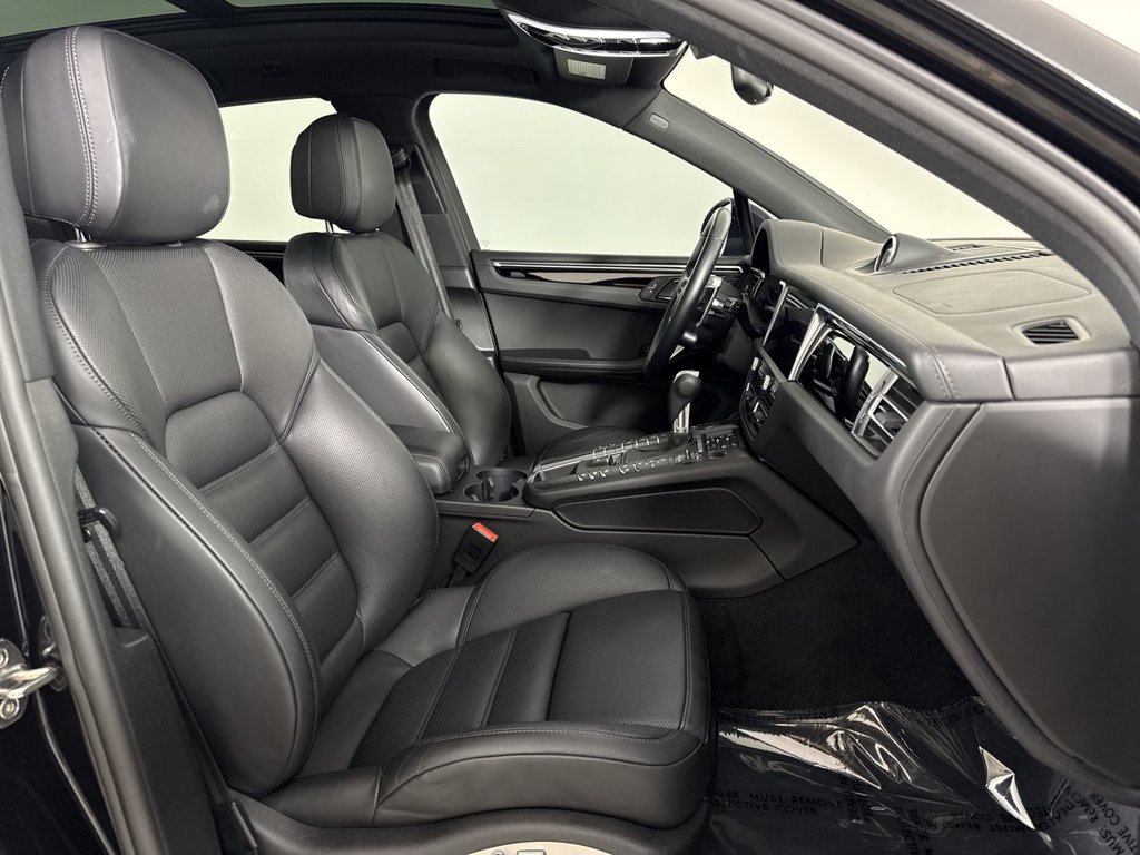 Certified 2020 Porsche Macan S AWD/4WD image 23