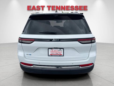 Used 2022 Jeep Grand Cherokee Limited 4xe w/ Luxury Tech Group II AWD/4WD image 4