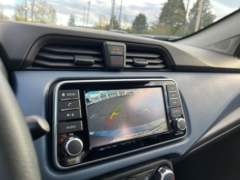 Used 2025 Nissan Versa SV image 22