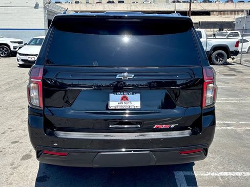 Used 2024 Chevrolet Suburban RST RWD image 4