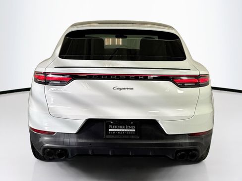 Used 2022 Porsche Cayenne Platinum Edition image 10