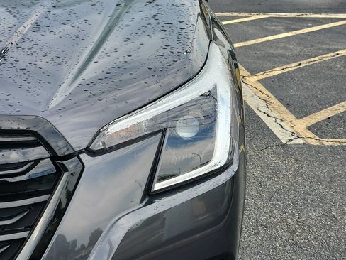 Used 2023 Subaru Forester Premium AWD/4WD image 9