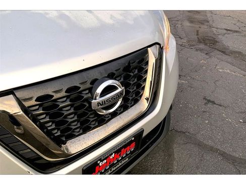 Used 2020 Nissan Kicks SV image 31