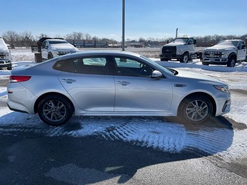 Used 2020 Kia Optima LX image 13