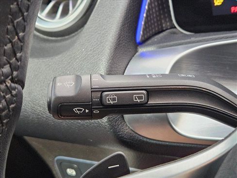Used 2020 Mercedes-Benz GLB 250 image 27