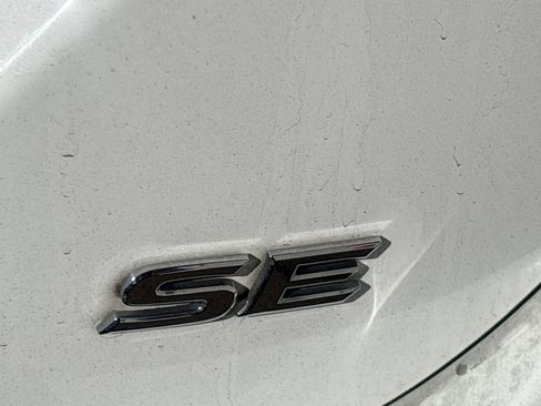 Used 2023 Toyota Camry SE image 30