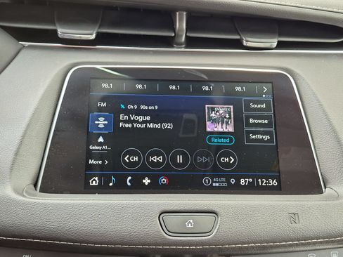 Certified 2021 Cadillac XT4 Premium Luxury w/ Cold Weather Package FWD image 12
