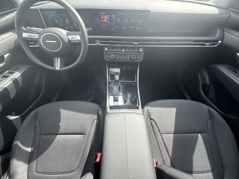 Used 2026 Hyundai Tucson SE FWD image 24