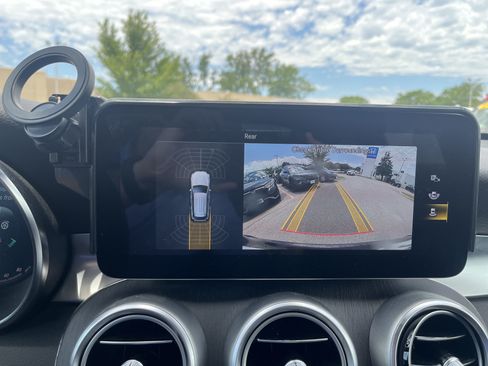 Used 2022 Mercedes-Benz GLC 300 4MATIC image 27