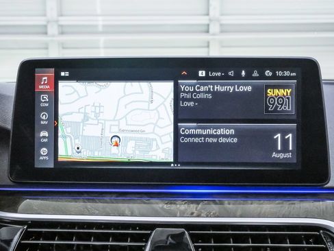 Used 2023 BMW 530i w/ Premium Package RWD image 17