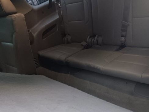 Used 2018 Chevrolet Suburban LT image 10