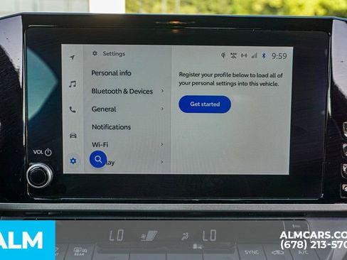 Used 2025 Toyota Camry SE image 34